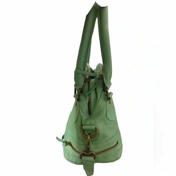 Wanderers Travel Co. “THE BANFF CROSSBODY” - Picture 3 of 8